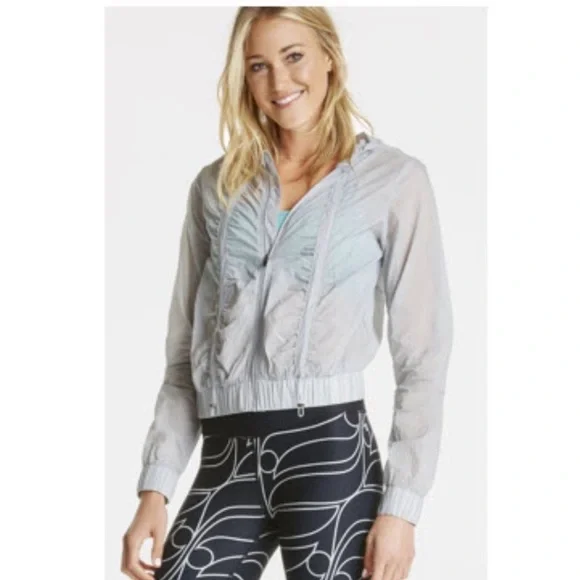 NWOT FABLETICS Donovan ruched light cover up windbreaker perfect after workout! - Picture 5 of 11